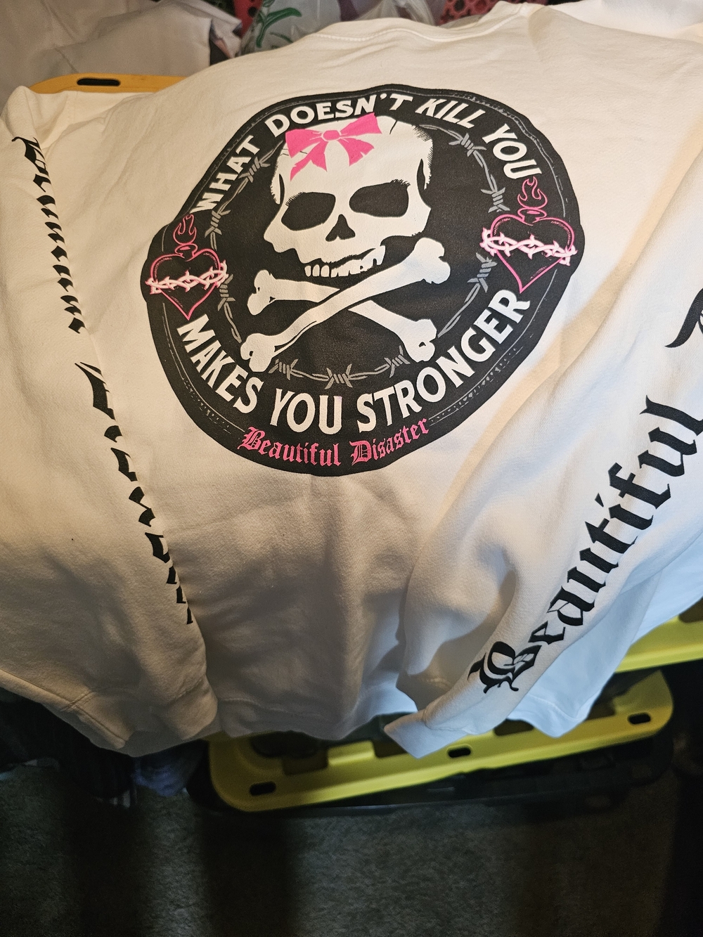 Beautiful Disaster Women's White Graphic Pullover Hoodie - Skull & Crossbones